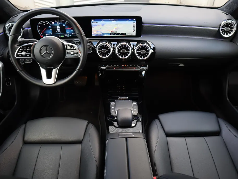 Mercedes-Benz A-Klasse 250 e Business Solution Luxury Limited l Panoramadak l Stoelverwarming l Ambiente lichtpakket