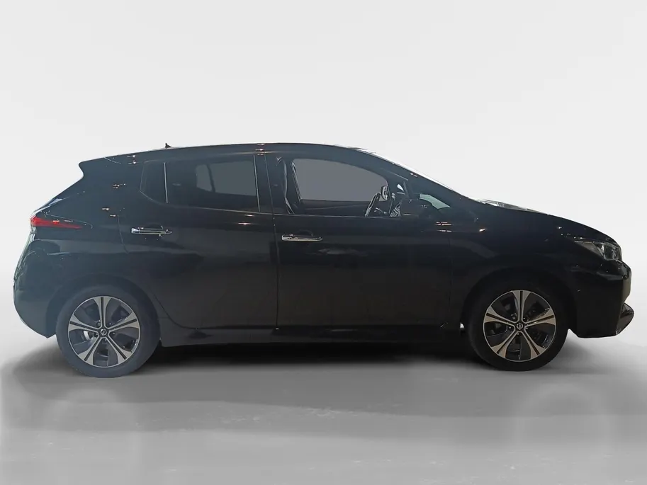 Nissan Leaf e+ N-Connecta 62 kWh | Stuur- en stoelverwarming | 385 WLTP | LM wielen | Adaptive cruise controle | 4seizoenenbanden | one pedal driving | Climate controle |