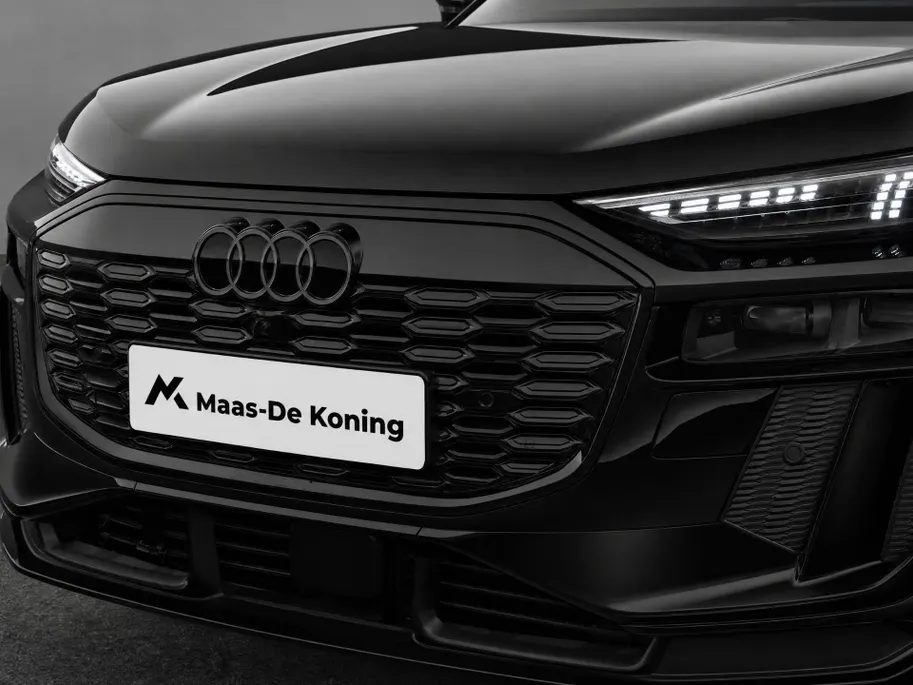 Audi Q6 e-tron S edition 83 kWh 252 PK · Adaptieve luchtvering · Glazen panoramadak · Trekhaak elek. wegklapbaar
