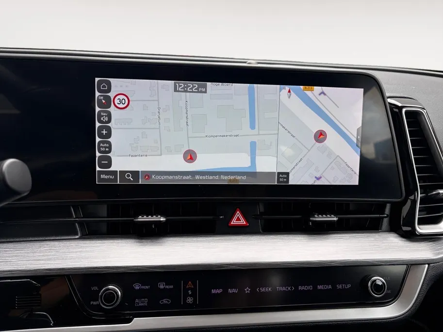 Kia Sportage 1.6 T-GDi MHEV DynamicLine Edition | Stoel- en stuurverwarming | Achteruitrijcamera | Parkeersensoren voor- en achter | Apple/Android Carplay | Navi | Climate control | Cruise control