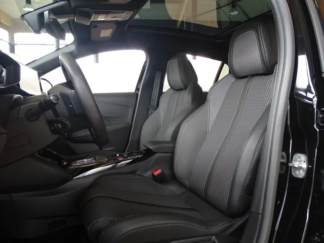 Peugeot e-208 EV GT 50 kWh