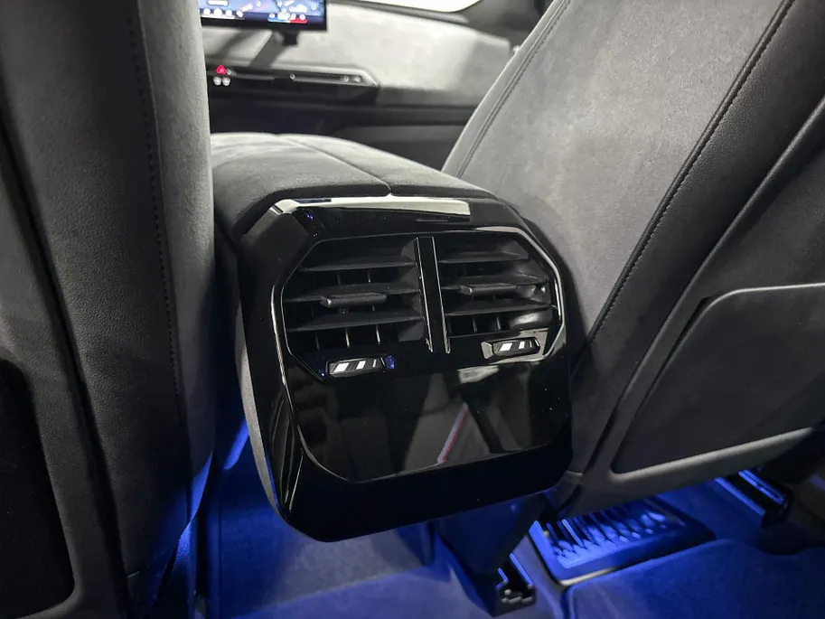 BMW iX xDrive60
