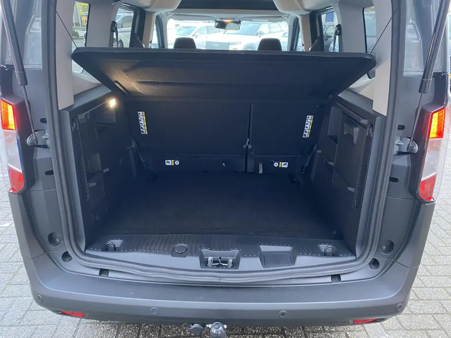 Ford Tourneo Courier courier EV / TREKHAAK / WINTERPAKKET.