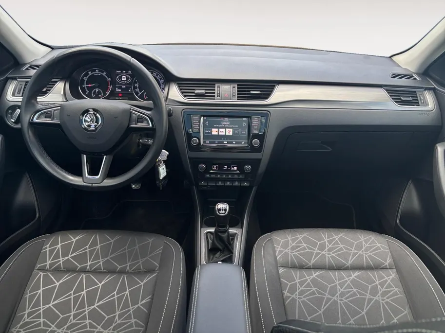 Škoda Rapid Spaceback 1.0 TSI Greentech Clever | Panoramadak | Climate Control | Cruise Control | Stoelverwarming | Parkeersensoren achter | DAB |