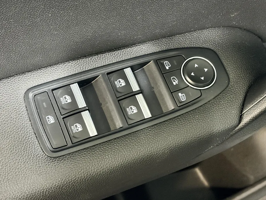 Renault Captur 100PK TCe Edition One | Trekhaak | Bose Audio | 360 Camera | Climate Control | Cruise Control | Apple CarPlay/Android Auto |