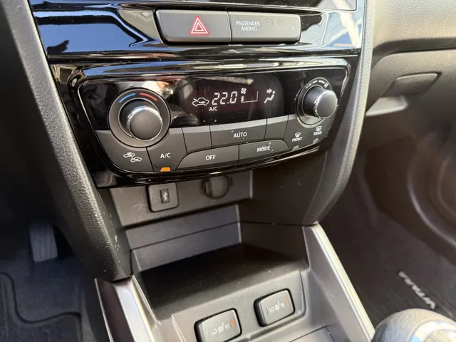Suzuki Vitara 1.4 B.jet Style Smart Hybrid | Panoramadak | All Seasons