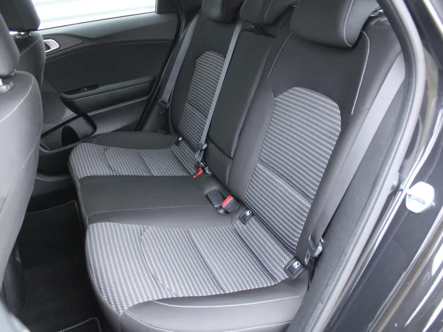 Kia Ceed Sportswagon 1.5 T-GDi DynamicLine | BTW Auto | Navi | Clima | Cruise | 16' LM | Camera | LED |