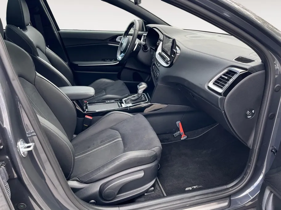 Kia XCeed 1.5 T-GDi GT-Line | *DEMO Direct leverbaar* |  Navi | Clima | Adaptive Cruise | Panoramdak | Stoel-/Stuurverwarming | Elektr. Achterklep | Apple Carplay