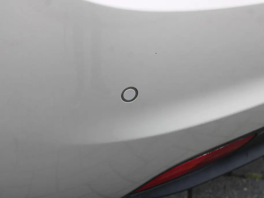 Kia Venga 1.4 CVVT X-ecutive | Trekhaak | 16' LM | Clima | Cruise | Navi | Parkeersensor achter |