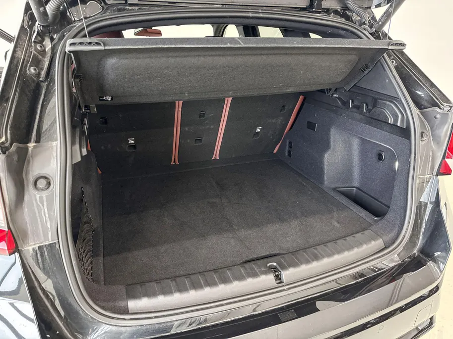 BMW iX1 xDrive30 67 kWh