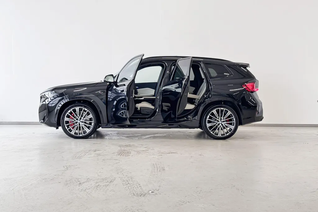 BMW iX1 eDrive20 M Sport Edition Innovation Pack