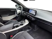 Kia EV6 GT-Line 84 kWh Panoramisch schuif-/kanteldak | Verwarmbare en geventileerde stoelen | V2L | Meridian Premium Sound System | 360 camera | Metallic lak | Fabrieksgarantie t/m 11-04-2033 + 3x 1 jaar* | NAP