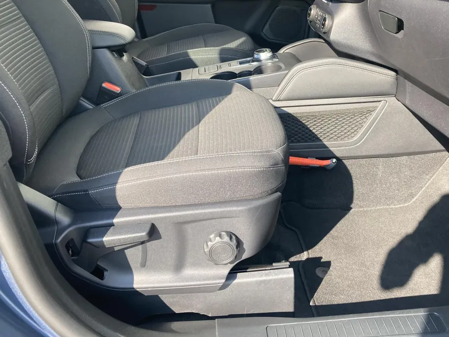 Ford Kuga 2.5 PHEV 225 pk Titanium Trekhaak - Navigatie - Apple Carplay/Android Auto - Camera - Draadloos opladen telefoon
