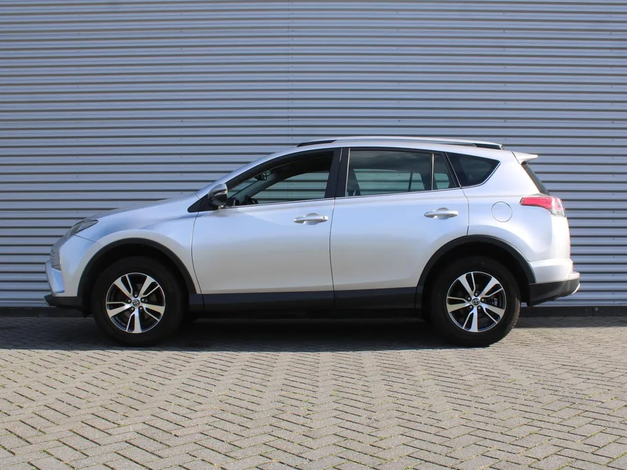 Toyota RAV4 2.0 VVT-i AWD Dynamic | 17' LM | Airco | Navi | Camera | Trekhaak | Automaat |