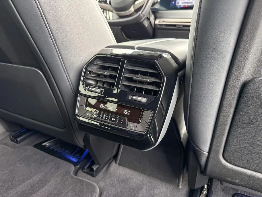 BMW iX xDrive40