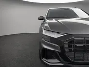 Audi Q8 55 TFSIe 381pk Tiptronic Quattro Pro Line S · Panoramadak · 360 Camera · Wegklapbare Trekhaak · Apple/Android Car Play · Luchtvering · 23'' Inch ·