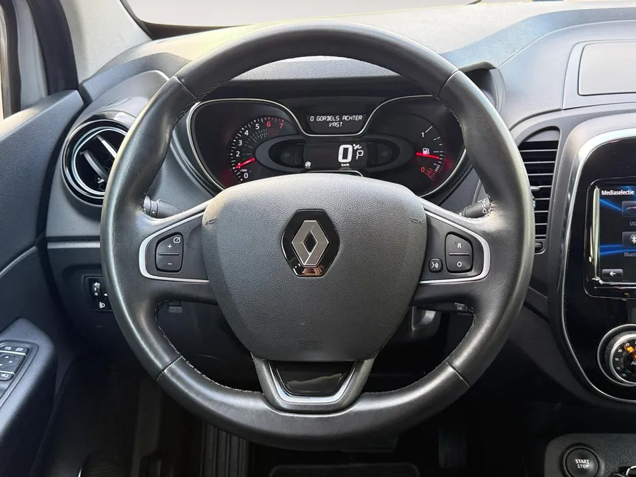 Renault Captur 1.3 TCe Intens | Winterset + Zomerset | Trekhaak | Automaat | Camera | Keyless | LED | Dodehoek | Bluetooth | Navi | Lichtmetalen Velgen | 1 Jaar Bovag Garantie |