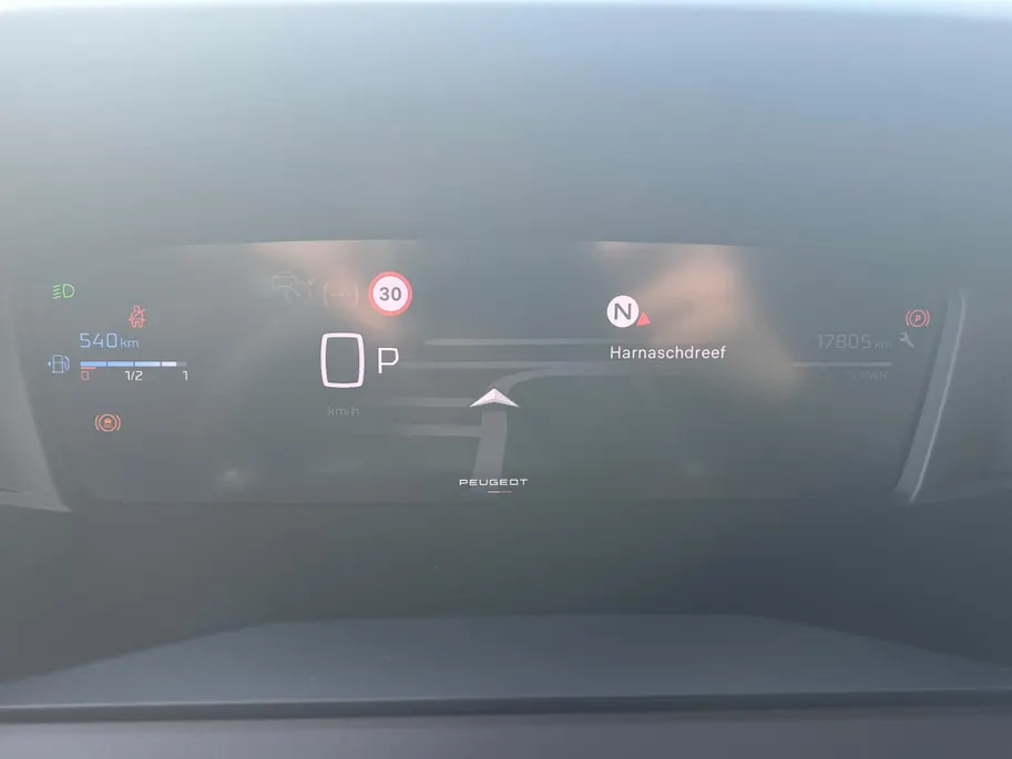 Peugeot 2008 1.2 m-Hybrid autom. 145pk Allure | Automaat | Voor en achter Camera | Apple Carplay/Android Auto | DAB | Cruise Control | Climate Control | Hoge Instap