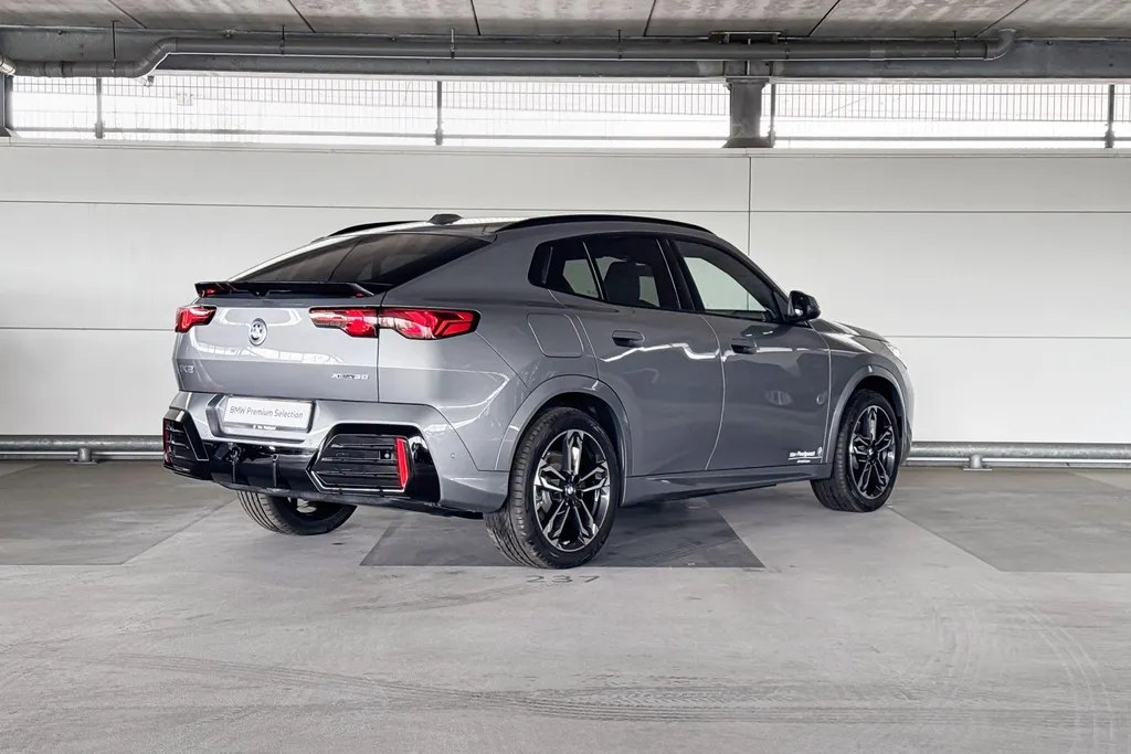 BMW iX2 xDrive30 67 kWh M Sport Edition
