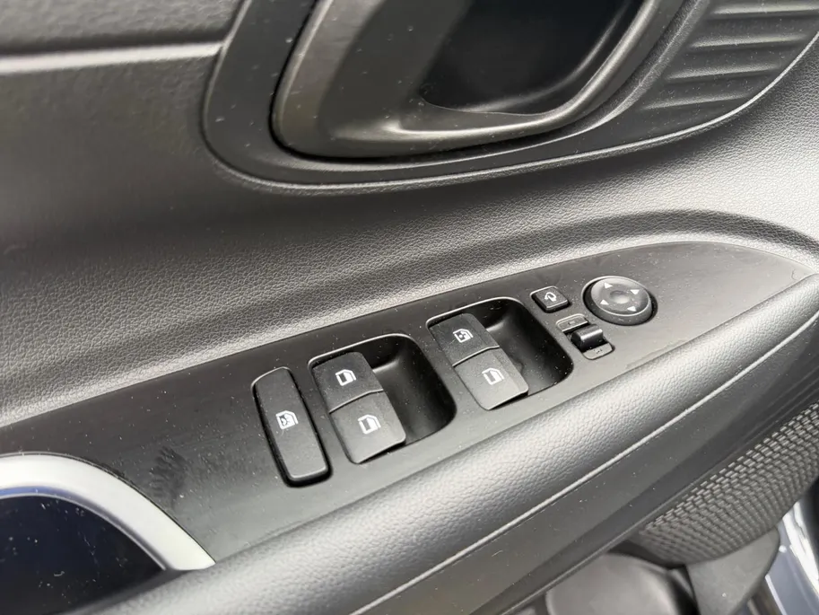 Hyundai i20 1.2 MPI Comfort Smart | Zeer compleet | Navigatie | Trekhaak | Dodehoekdetectie | Cruise control |