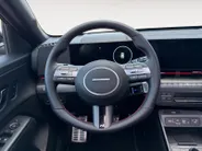Hyundai Kona Electric N Line Sky 64.8 kWh | Navigatie| Schuif-kantel dak| Head up display| Stoelverwarming/koeling| 360 graden camera|