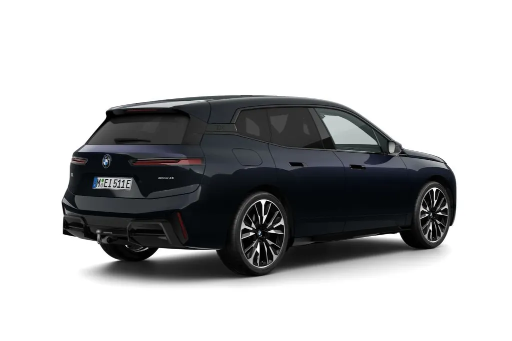 BMW iX xDrive45 101 kWh
