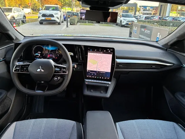 Mitsubishi Eclipse Cross Intense+ 87 kWh