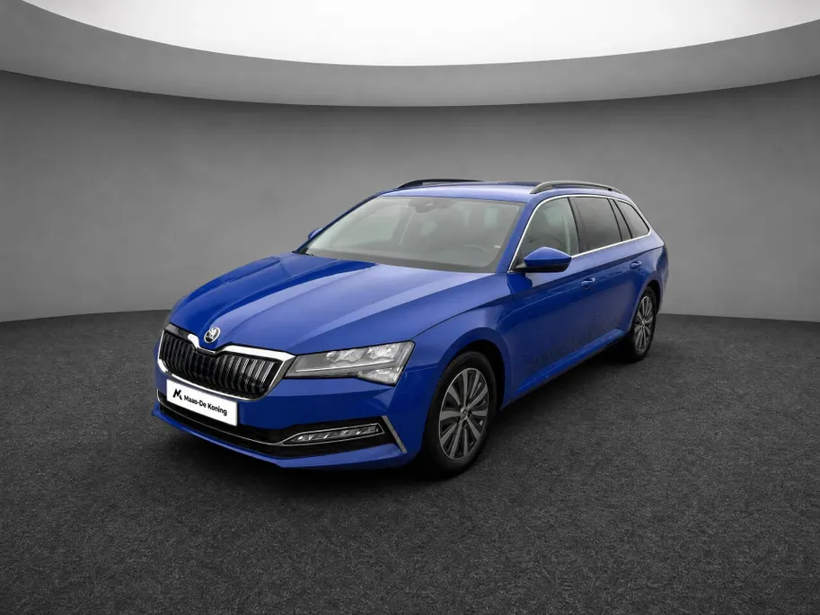 Škoda Superb Combi 1.4 TSI 218pk DSG iV Business Edition · Apple/Android Car Play · Wegklapbare Trekhaak · P-Sensoren · Navigatie · 17'' Inch ·