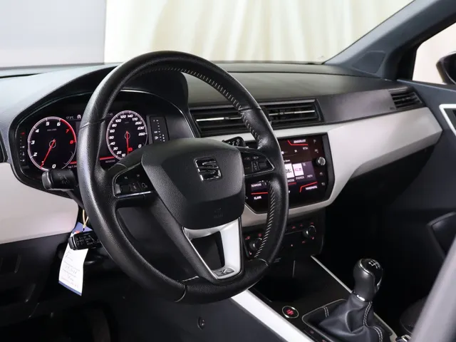 SEAT Arona 1.0 TSI Xcellence Business Intense | Stoelverwarming | Camera