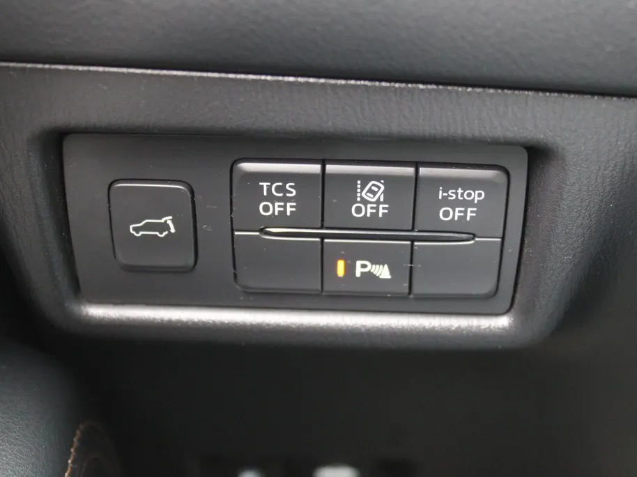 Mazda CX-5 2.5 SkyActiv-G 194 GT-M 4WD | Trekhaak | Stuur-/stoelverwarming | Leer | 19' LM | Navi | Schuifdak | Camera | HUD | LED | All season | 194 PK!! |