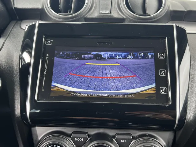 Suzuki Swift 1.2 Style Smart Hybrid | Apple Carplay & Android Auto | Climate Control | Lage Kilometerstand | 16' LM Velgen