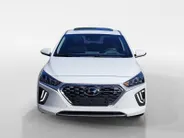 Hyundai IONIQ 1.6 GDi PHEV Premium | schuif/kanteldak | Zeer zuinig | Vol opties | NU Rijklaarprijs! Incl.12 Maanden, APK, Onderhoudsbeurt etc! Premiumpakket gratis!