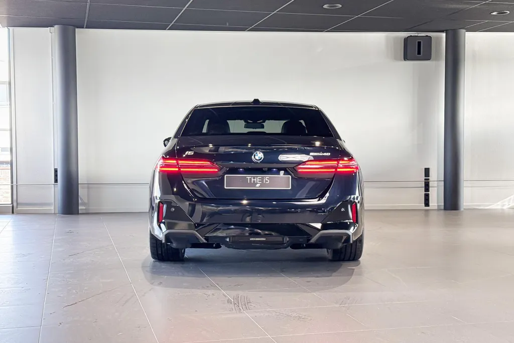 BMW i5 Sedan eDrive40 M Sportpakket Pro Comfort