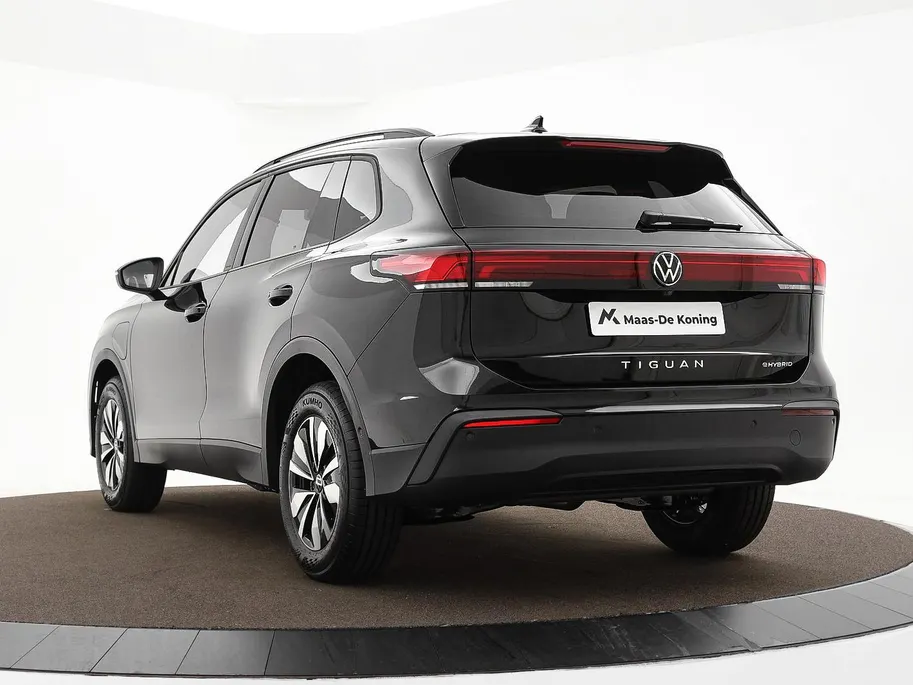 Volkswagen Tiguan Limited Edition 1.5 eHybrid 204 PK 6 versn. DSG · Design Pakket Dark · Trekhaak inklapbaar, met elektrische ontgrendeling, incl. aanhangermanoeuvreerhulp Trailer Assist · Voorraad OUTLET · Prijs is inclusief inruilpremie ·