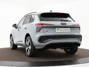 Audi Q3 1.5 200kW e-hybrid S edition 272 PK · Tech plus · Lederen bekleding · Trekhaak elek. wegklapbaar