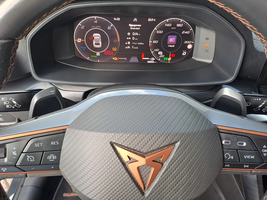 CUPRA Formentor 1.4 e-Hybrid VZ Copper Edition | Voorstoelen verwarmd | Automaat | ECC | Navi | Leer | Stuur verwarmd | Apple Carplay/Android Auto | Cruise control adaptief | SOH 93,6%