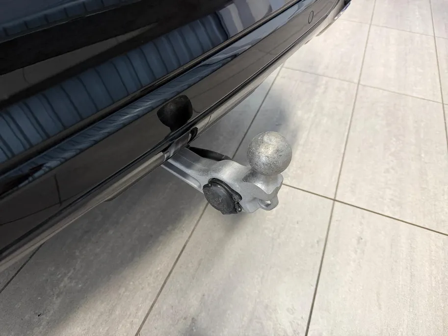 Ford Kuga 2.5 PHEV ST-Line X | NL Auto | Winterpack | Panorama Dak | Elec Trekhaak | Technology Pack | Matrix Led Koplampen | B&O Audio | 19 Inch LM Velgen |