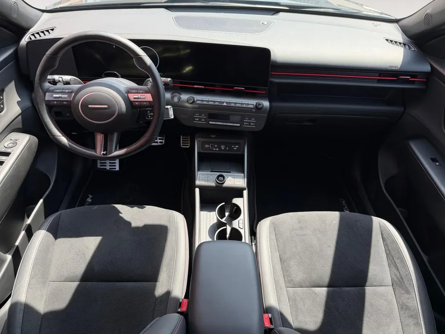Hyundai Kona 1.6 GDI HEV N Line | Stoelverwarming & verkoeling | 360 Camera | Navigatie | Parkeersensoren voor en achter | Dodehoek detectie | Geheugenfunctie bestuurdersstoel |