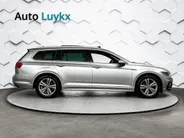 Volkswagen Passat Variant 1.5 TSI R-Line Business + DSG Automaat | Panoramadak | Trekhaak | Elektrische Stoelen