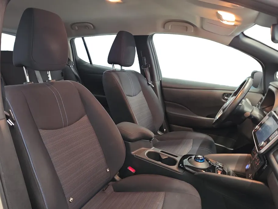 Nissan Leaf Acenta 40 kWh | Dealeronderhouden | 1 Eigenaar | NL Auto | Garantie t/m 2030!