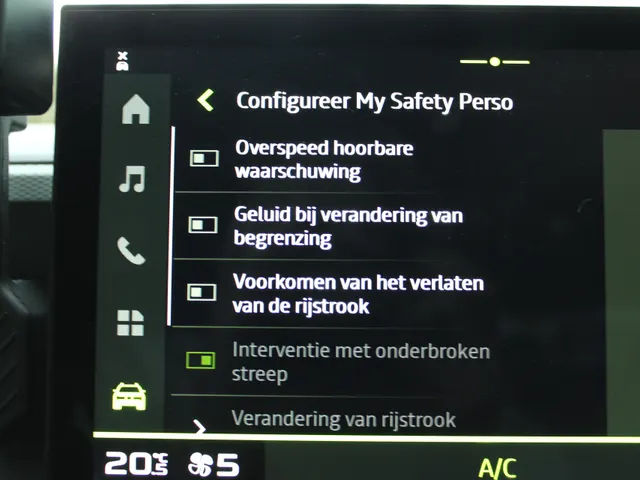 Dacia Duster 1.2 mild hybrid 140 extreme | Trekhaak | Navigatie | Apple CarPlay & Android Auto | DEMONSTRATIE AUTO, VRAAG NAAR BESCHIKBAARHEID