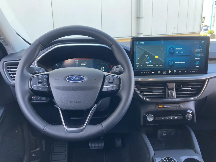 Ford Kuga 2.5 PHEV Titanium Elektrisch wegklapbare trekhaak - Draadloos opladen telefoon - Navigatie - Camera - DEMO