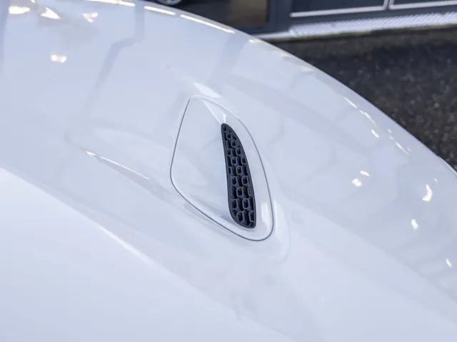 Jaguar F-TYPE P575 AWD R 75
