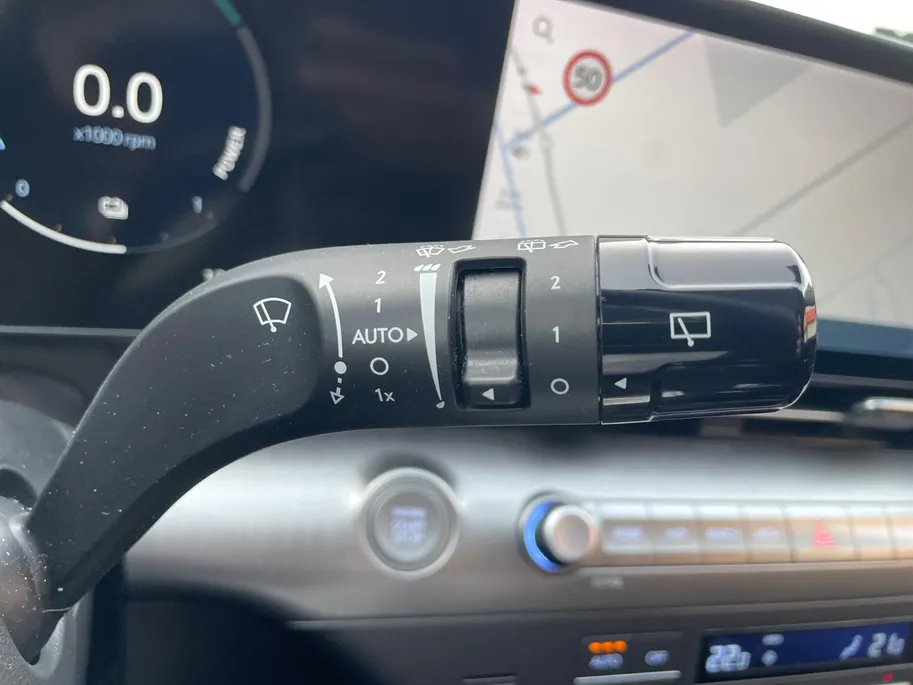 Hyundai Kona 1.6 GDI HEV Comfort Smart | Navigatie| Climate Controle| Lichtmetalen velgen| Parkeer sensoren| Camera| Dealer onderhouden