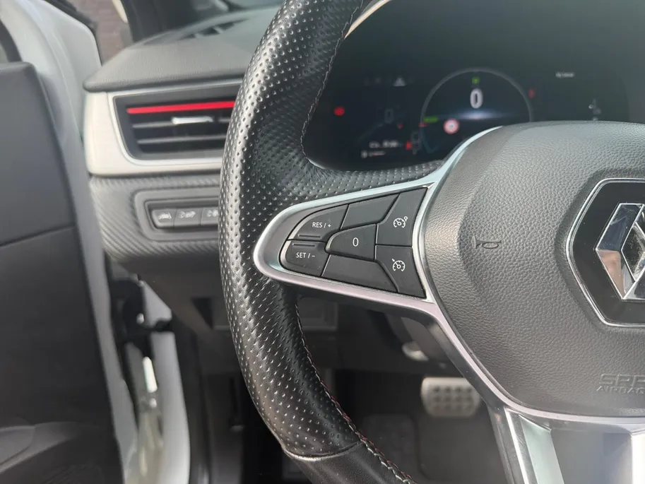 Renault Captur 1.6 E-Tech Hybrid 145 RS Line | Automaat | Full Hybride | Apple Carplay & Android Auto | Cruise & Climate Control | Camera | Parkeersensoren | Recent Onderhouden | 12 Maanden BOVAG Garantie