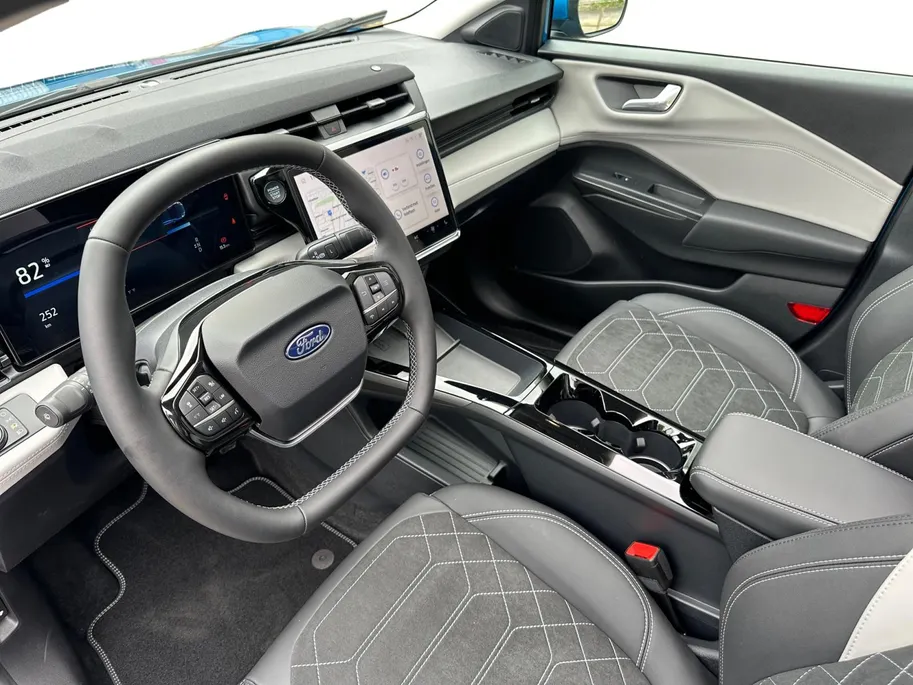 Ford Puma Gen-E Premium 44 kWh | tot €3.400,- Korting! | 0,99% Ford Options | 364KM WLPT | Nieuw te bestellen |