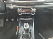 Kia Stonic 1.0 T-GDi MHEV DynamicPlusLine | Cruise Control | Climate Control | Camera | Navigatie | Parkeersensoren | Trekhaak | Zwart Dak |
