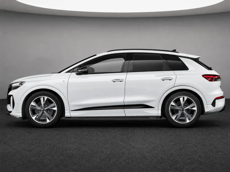 Audi Q4 Q4 S edition performance 286 PK · Tech plus · Trekhaak elek. wegklapbaar · Lendensteunen