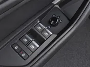 Audi e-tron 55 quattro edition 300kW/408PK 95 kWh · Panoramadak · Trekhaak · Stoelverwarming ·