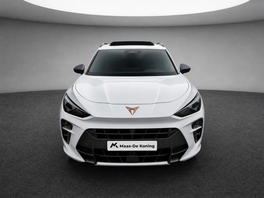 CUPRA Terramar 1.5TSI 204PK DSG e-Hybrid · Panoramadak · Trekhaak · Leder/Alcantara kuipstoelen · SENNHEISER Audio ·   Garantie t/m 05-10-2030 of 100000km.